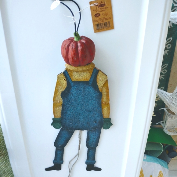 Pumpkin Scarecrow Pull Decoration - Picture 6 of 8